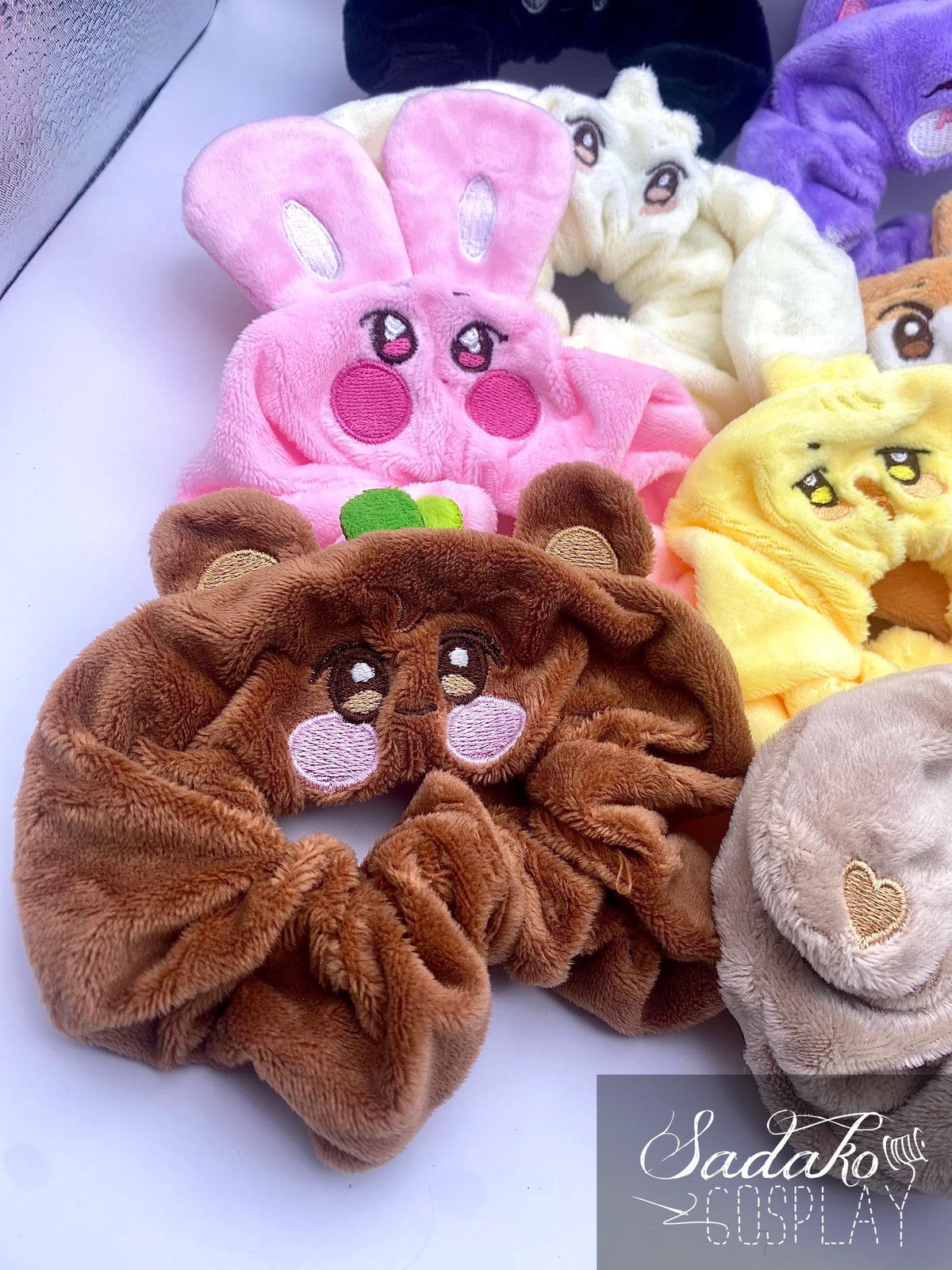 ATEEZ Aniteez Design Plush Scrunchie / Haargummi