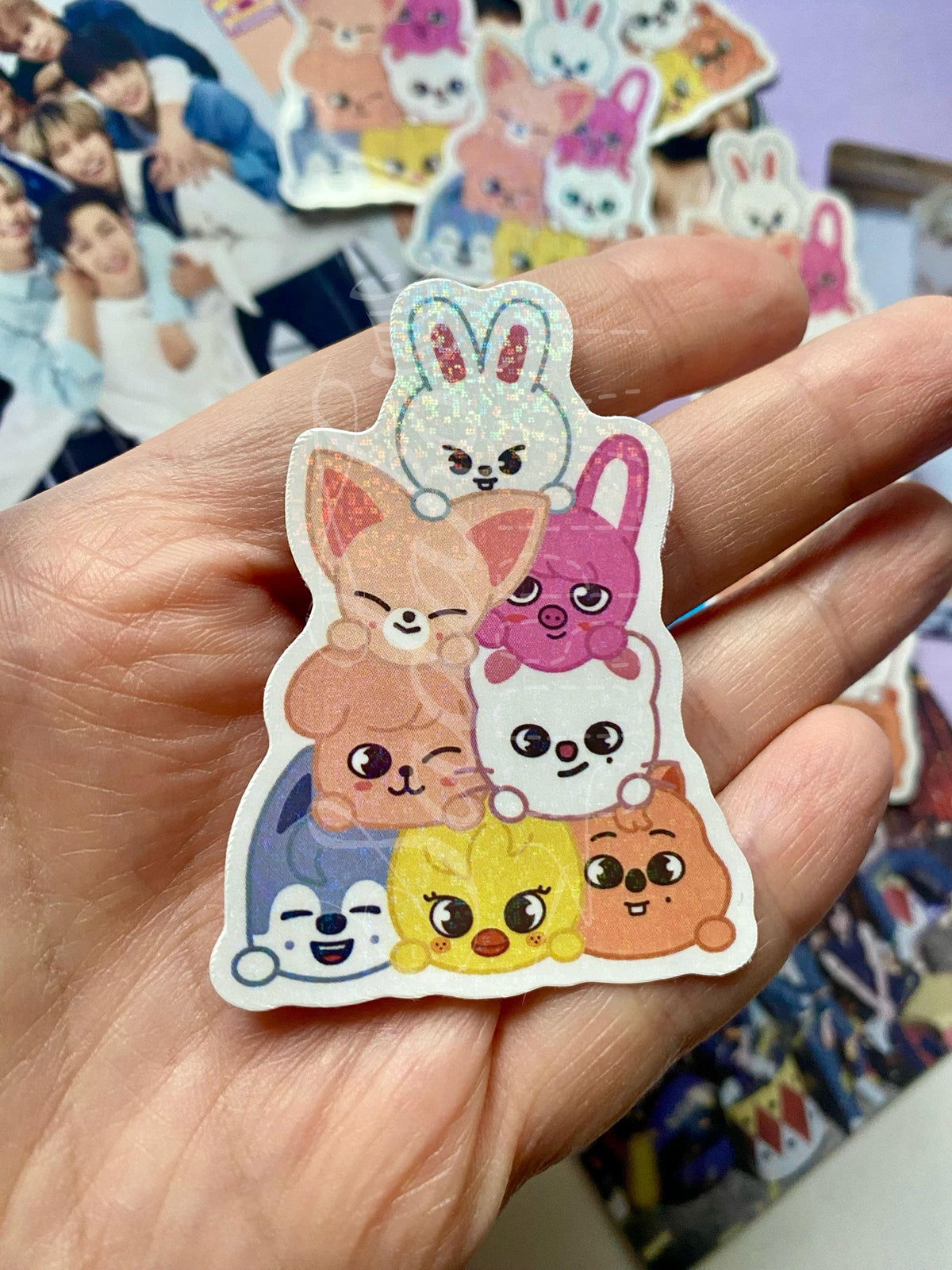 ATEEZ "Aniteez Pile" Vinyl Sticker mit Holo-Glitter-Effekt