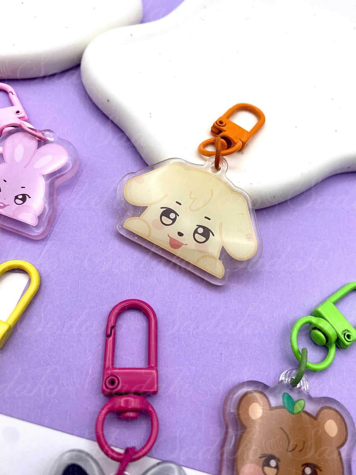 Aniteez Peeker Mini Keychain