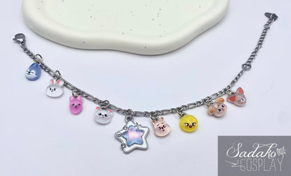 Stray Kids inspiriertes Bettelarmband mit Skzoo charms, silbern