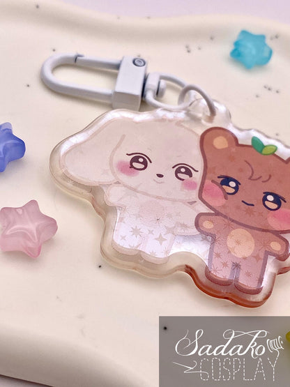 ATEEZ „Aniteez Couple“ Acrylic Keychain mit Glitzer Sternen - Seongjoong, Yungi, WooSan, JongSang