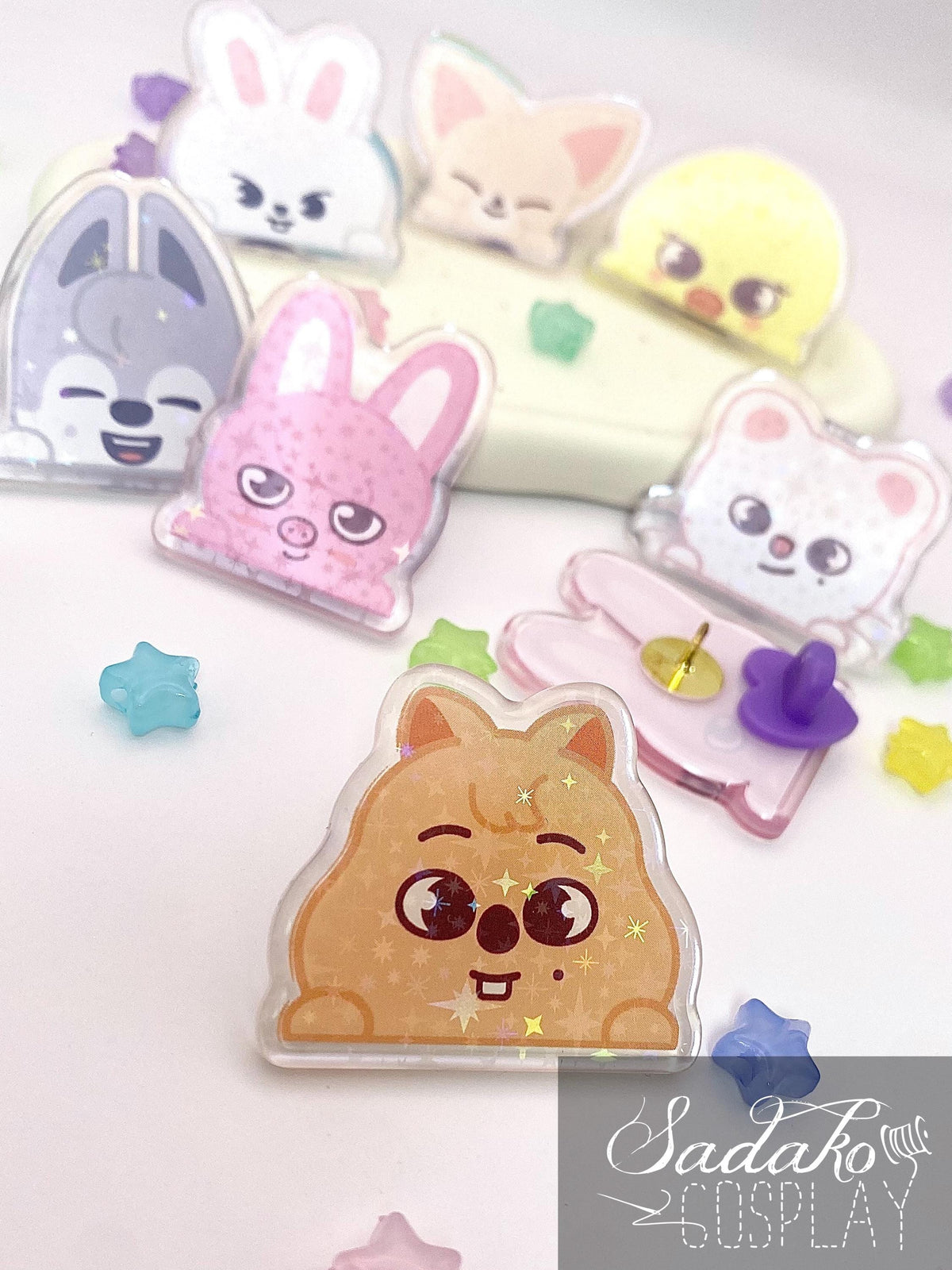 SKZOO Peeking Acrylic Pin, glitzernder Stray Kids Anstecker