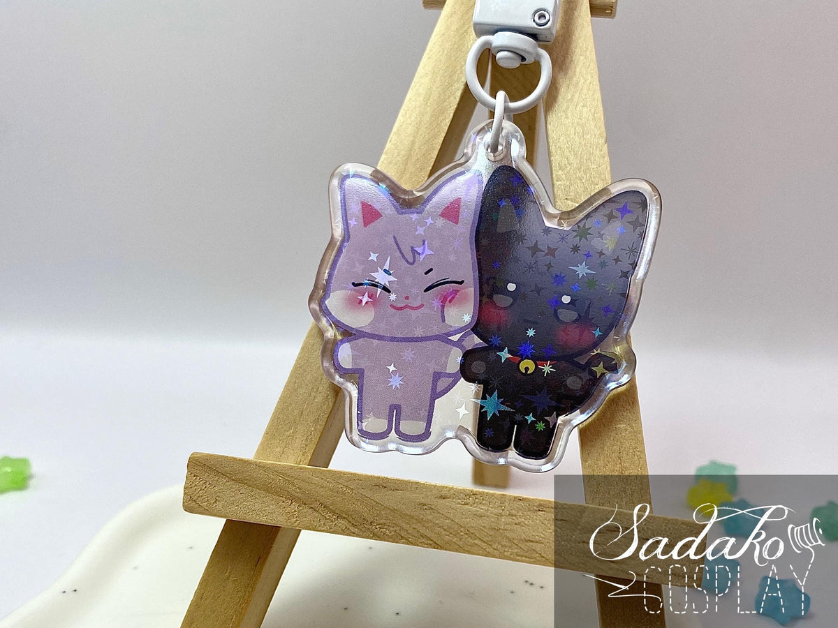 ATEEZ „Aniteez Couple“ Acrylic Keychain mit Glitzer Sternen - Seongjoong, Yungi, WooSan, JongSang