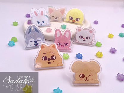 SKZOO Peeking Acrylic Pin, glitzernder Stray Kids Anstecker