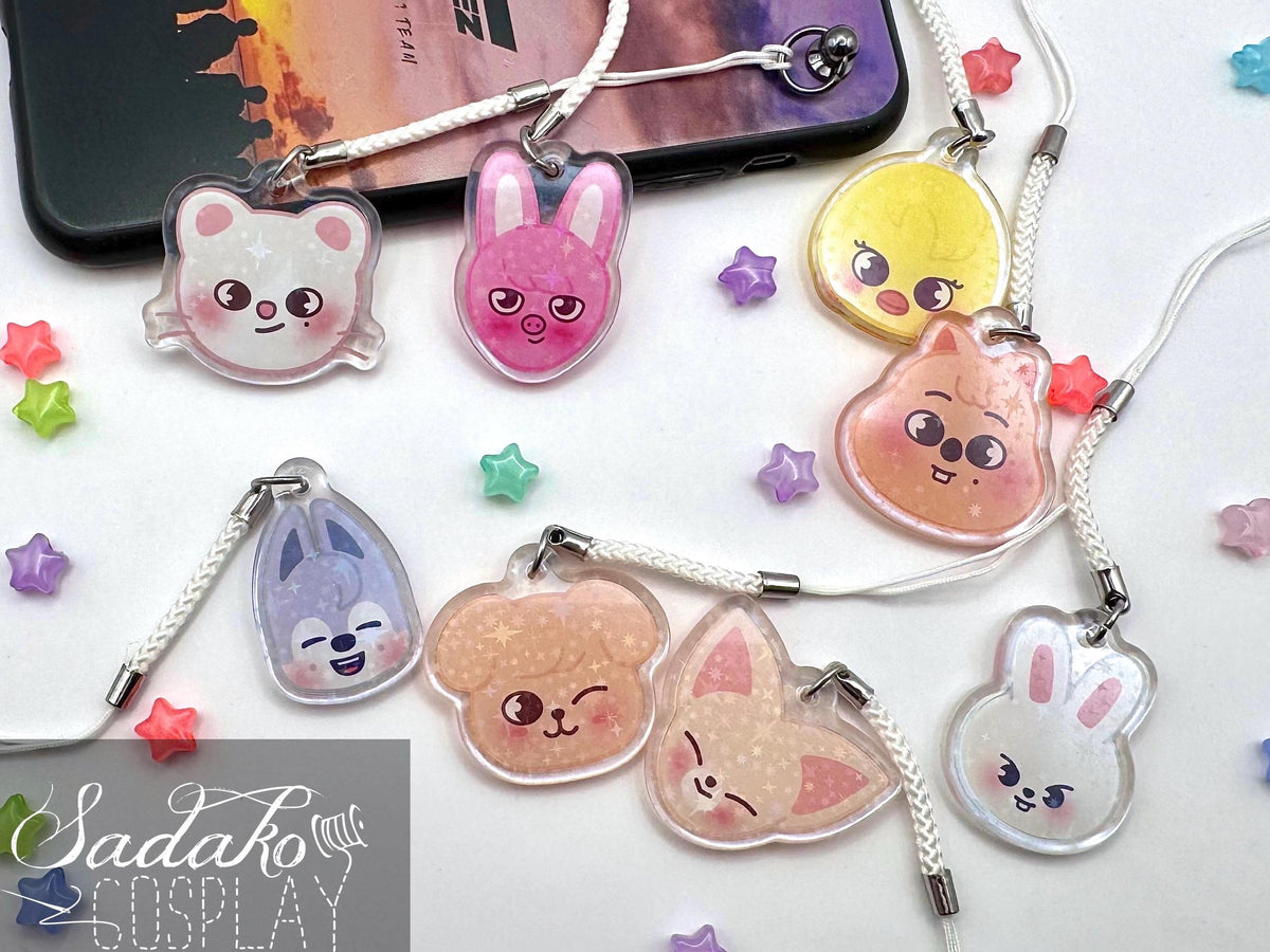 Stray Kids "SKZOO" Phone Charm Keychain mit Holo-Stern-Effekt