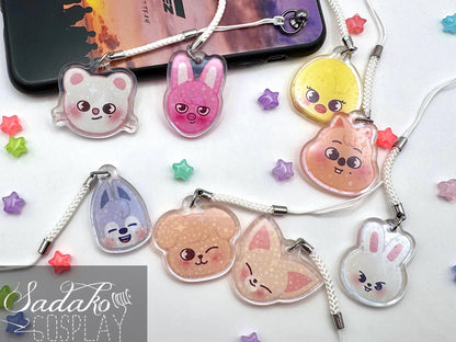 Stray Kids "SKZOO" Phone Charm Keychain mit Holo-Stern-Effekt