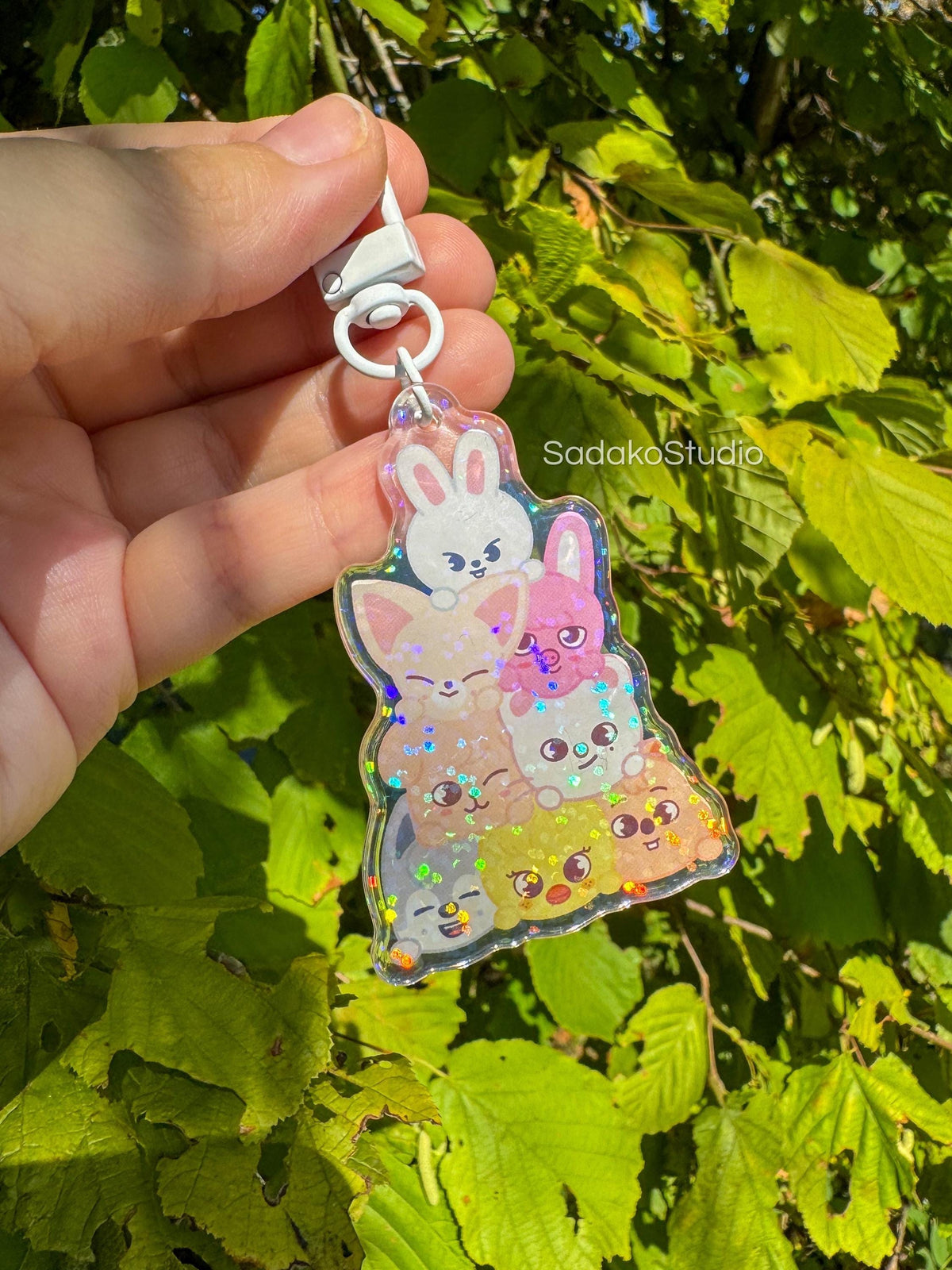 Stray Kids "SKZOO Pile" Acrylic Keychain mit Epoxy & Holo-Glitter-Effekt