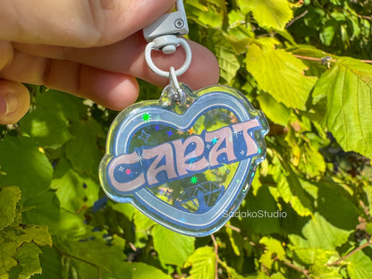 Seventeen & Carat Glitzer Keychain - K-Pop Heart Collection, Acryl Anhänger mit Holo-Effekt