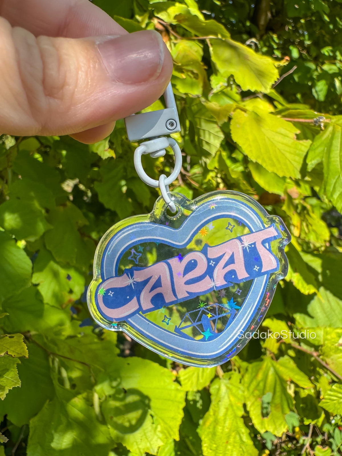 Seventeen & Carat Glitzer Keychain - K-Pop Heart Collection, Acryl Anhänger mit Holo-Effekt
