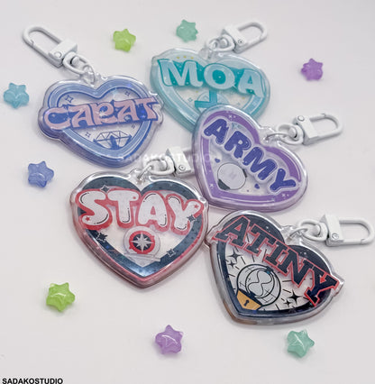 Stray Kids & STAY Glitzer Keychain - K-Pop Heart Collection, Acryl Anhänger mit Holo-Effekt