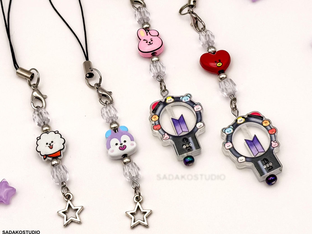 Bangtan Phone Charm | Handgemachter Handyanhänger mit Perlen | 8 Charaktere & 2 Varianten | K-Pop Accessoire für ARMYs