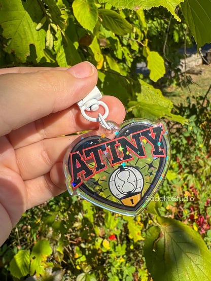 ATEEZ & Atiny Glitzer Keychain - K-Pop Heart Collection, Acryl Anhänger mit Holo-Effekt