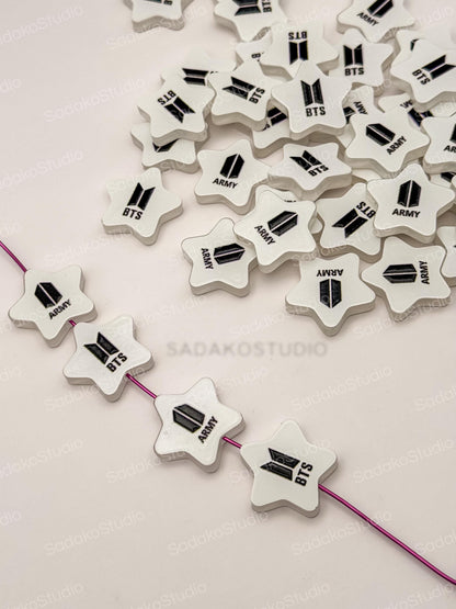 Bangtan ARMY Stern Motivperlen | Weiße Acrylperlen 25 mm | K-Pop DIY Schmuck, Friendship Bracelets & Konzert Freebies