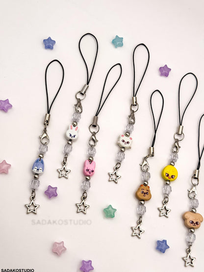 Stray Kids SKZOO Phone Charm | Handgemachter Handyanhänger mit Perlen & Stern | K-Pop Accessoire für STAYs