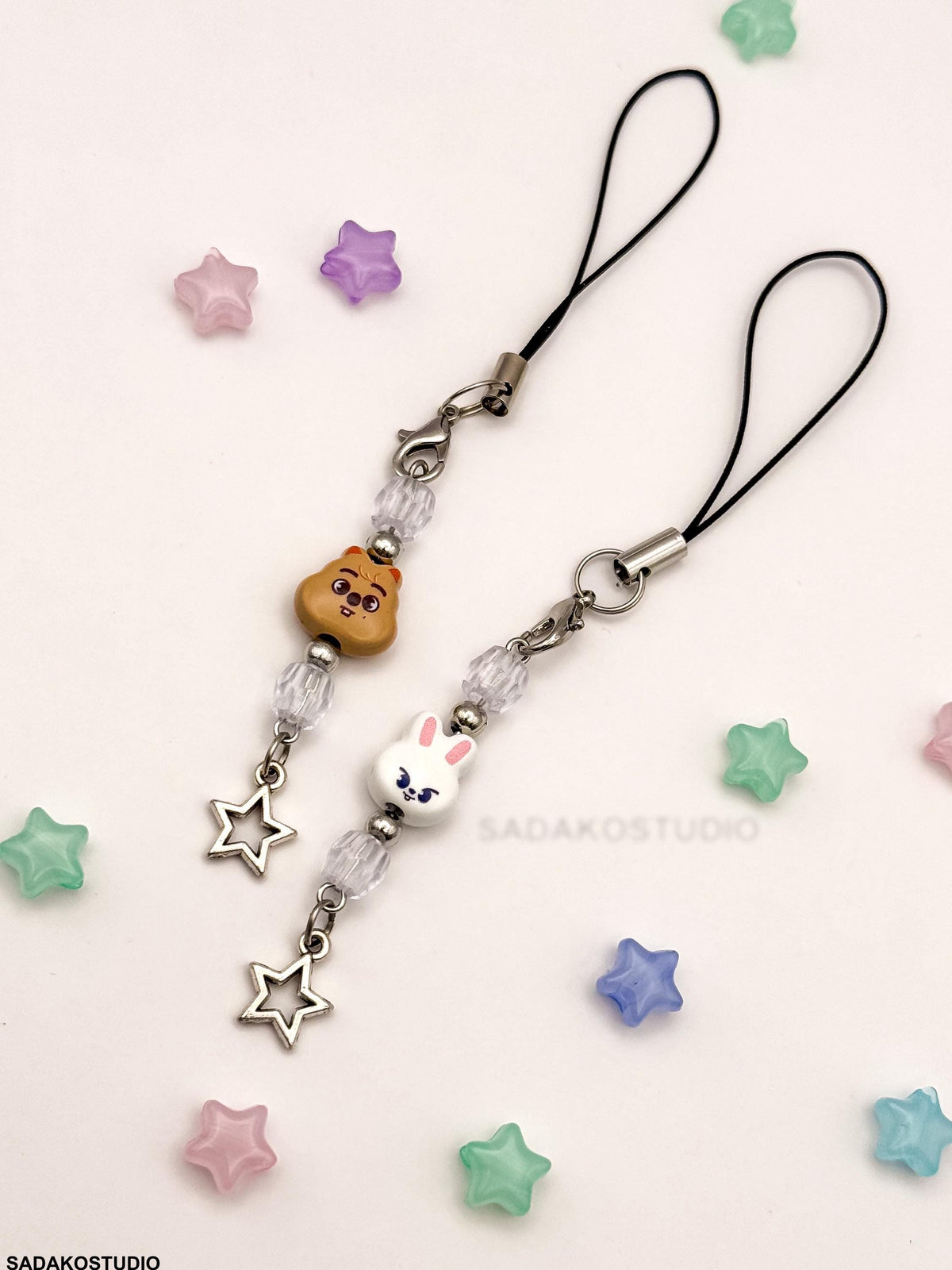 Stray Kids SKZOO Phone Charm | Handgemachter Handyanhänger mit Perlen & Stern | K-Pop Accessoire für STAYs