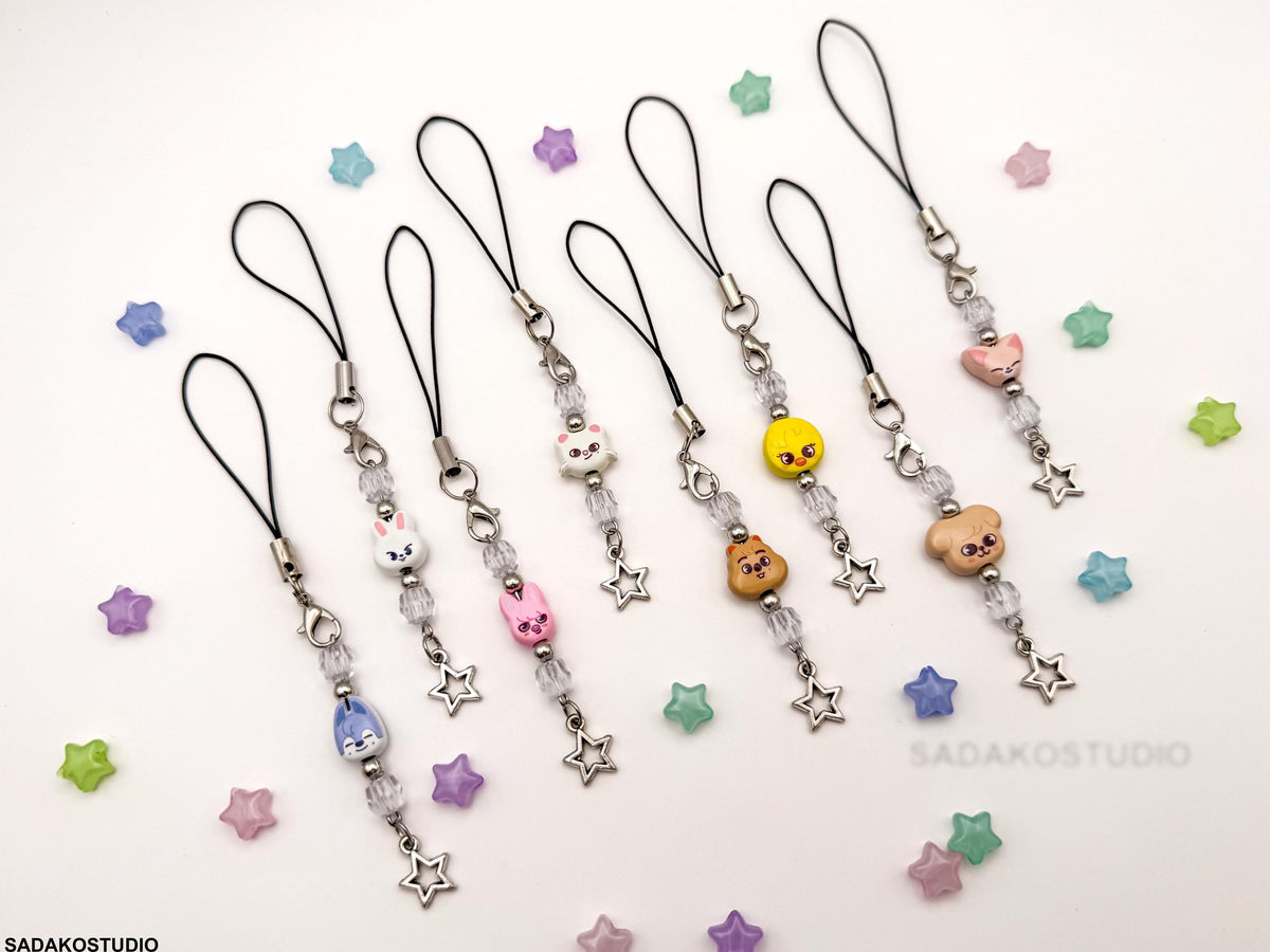 Stray Kids SKZOO Phone Charm | Handgemachter Handyanhänger mit Perlen & Stern | K-Pop Accessoire für STAYs