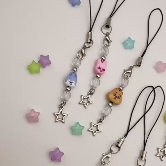 Stray Kids SKZOO Phone Charm | Handgemachter Handyanhänger mit Perlen & Stern | K-Pop Accessoire für STAYs